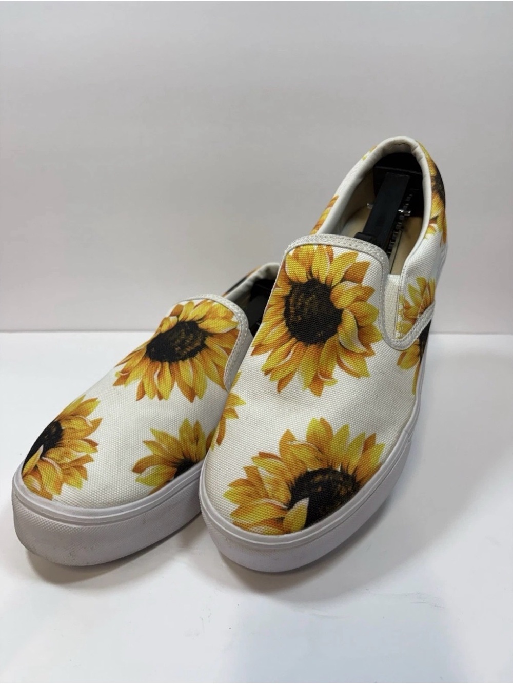 Women’s Slip-On Sneakers with Sunflower Print - White/Yellow